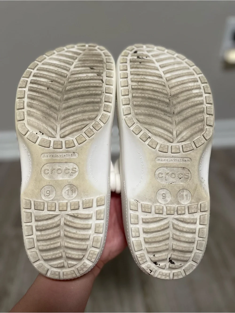 Classic Crocs Unisex Slip‎ on Clogs Adult White Women’s-11 Men’s-9